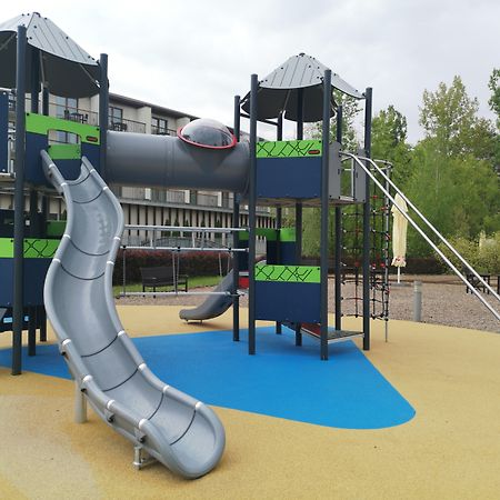 Holiday Inn Resort Warsaw Jozefow By Ihg Exterior photo