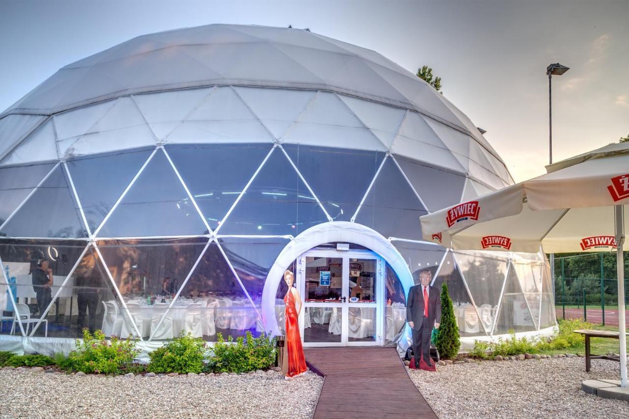 Holiday Inn Resort Warsaw Jozefow By Ihg Exterior photo